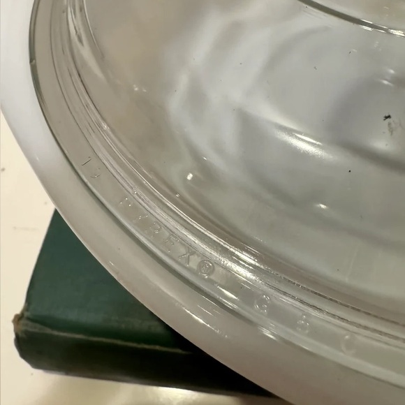 Vintage Glasbake Blue Floral 8in Casserole Dish with Pyrex Lid - Picture 5 of 10